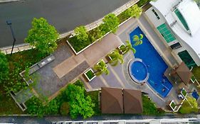 F-10C Parkside Villas